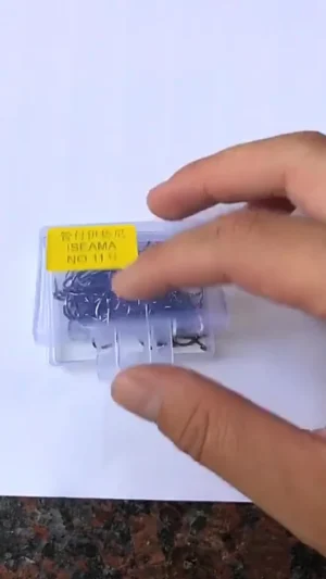 e6b90731e2fec05da101d559a7f7fc2a.webp 100Pcs Per Set Strong Carbon Steel Fishing Hook Durable Saltwater Freshwater Sharp Fishing Circle Jig Hooks